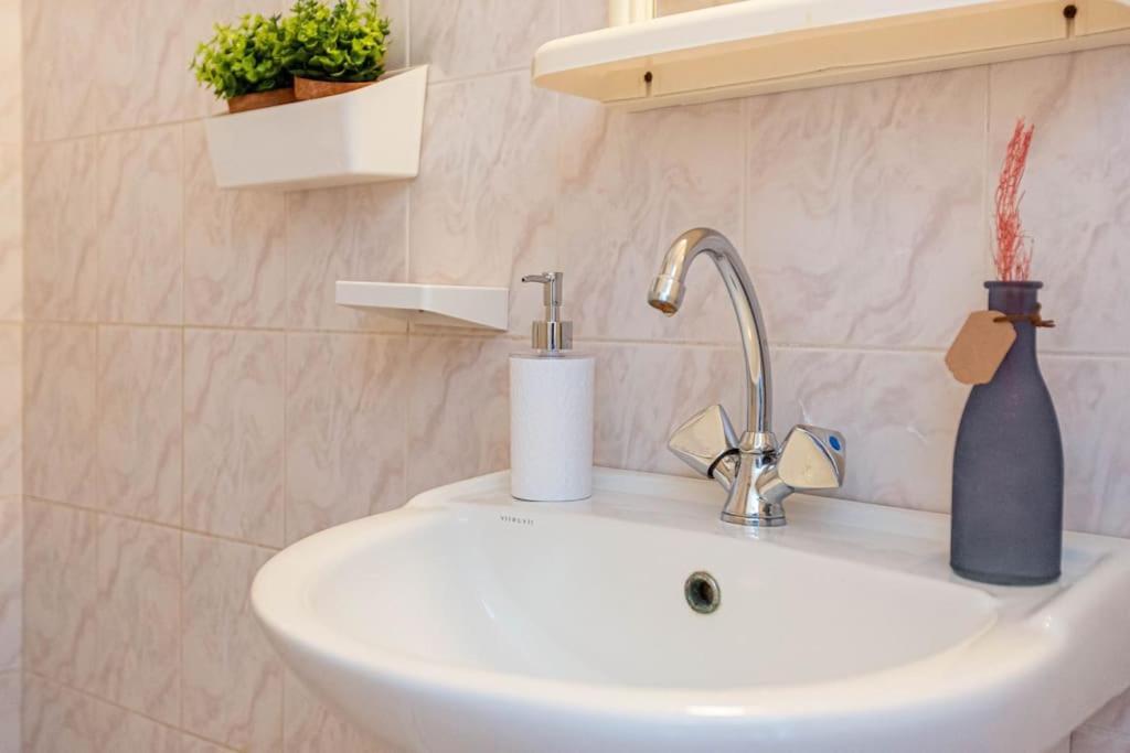 Blue Maraci 2 - Sea View, Kitchen, Beach Access Apartment ฮีมาเรอ ภายนอก รูปภาพ